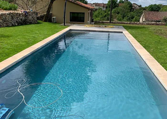 Maison Quercynoise En Pierre بيت للعطل *